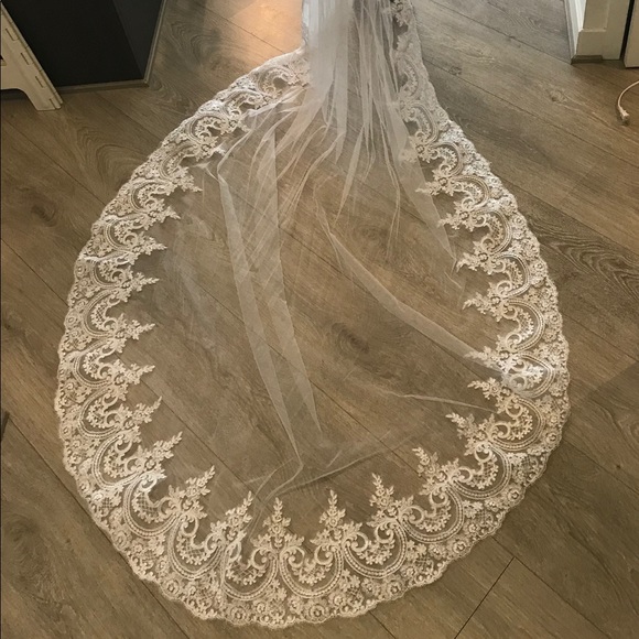 NWT cathedral length wedding veil - Picture 1 of 7